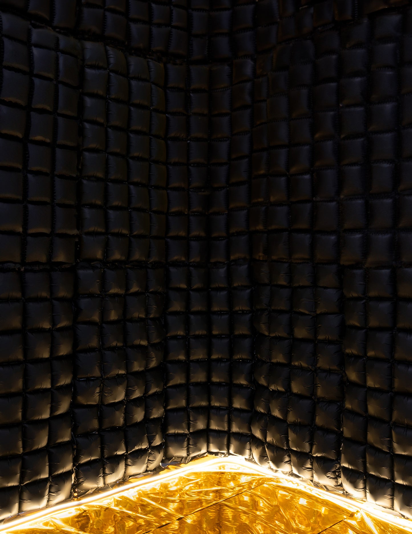 Černá balónková opona 55 x 110 cm