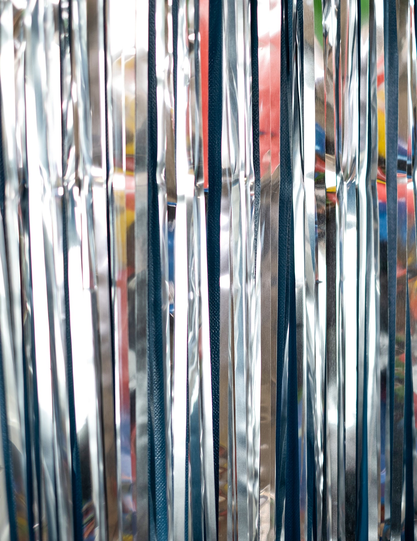 Stříbrná třpytivá záclona 91 x 244 cm