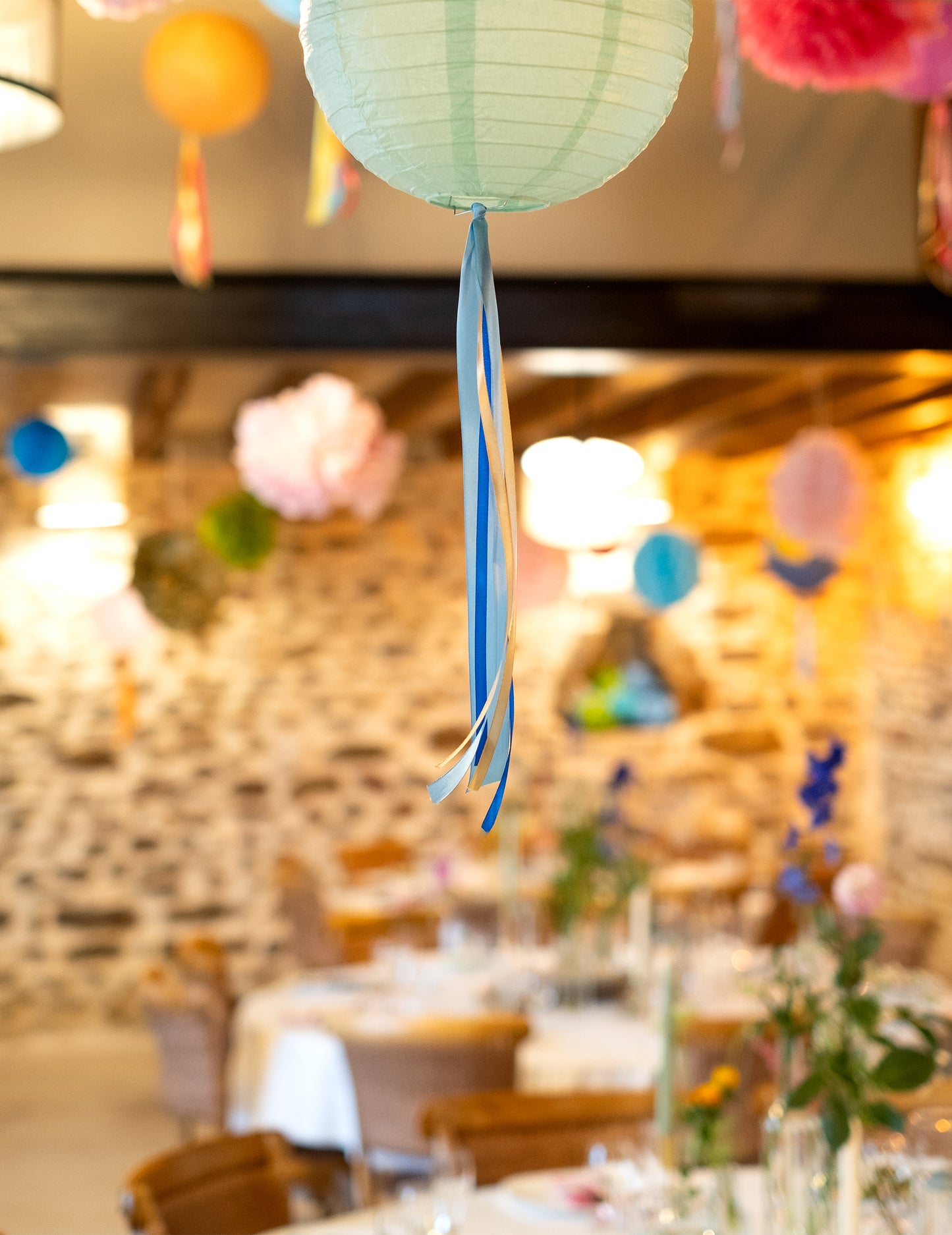 Královská modrá saténová stuha 0,6 cm x 25 m