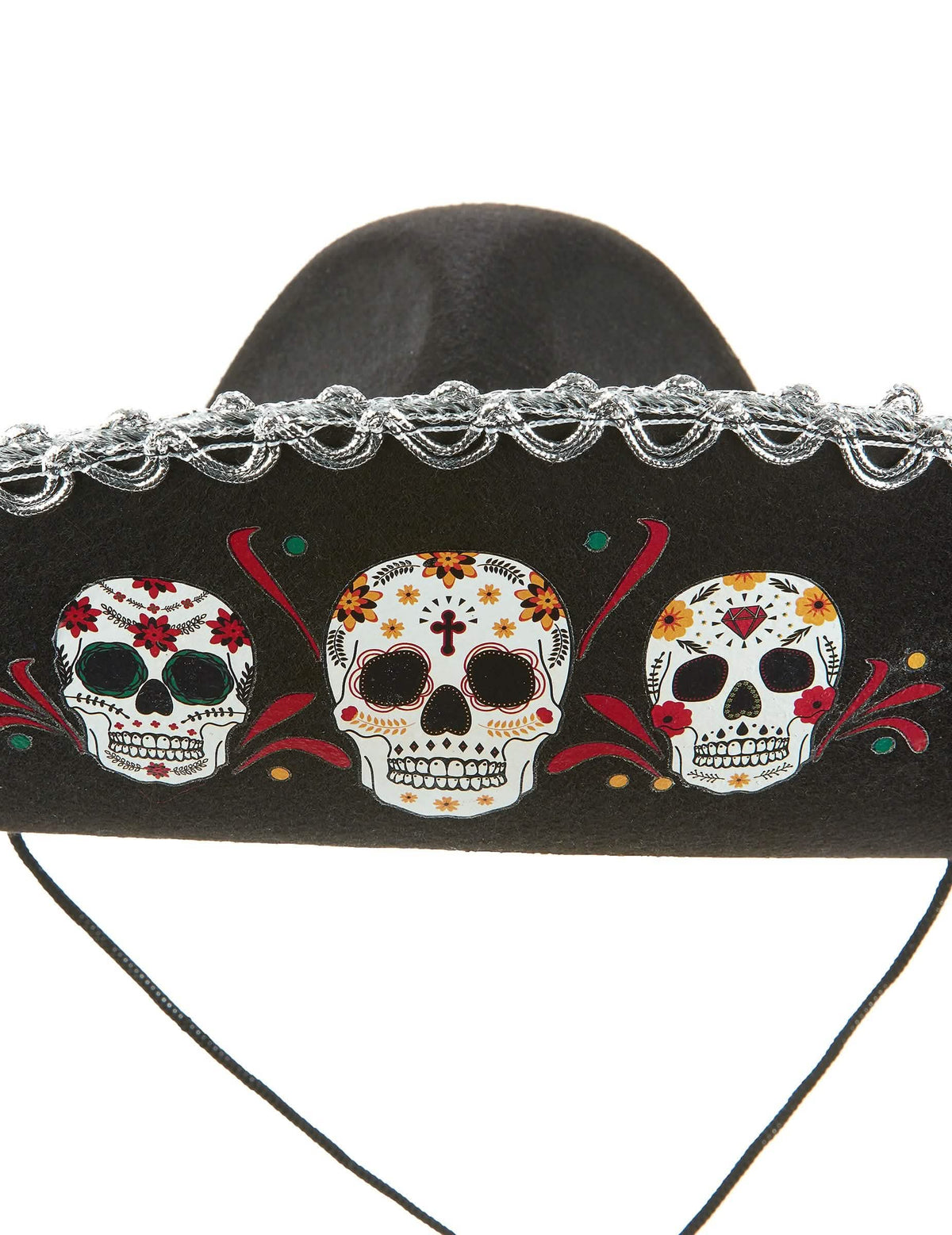 Detailní záběr na motivy lebek na sombreru Día de los Muertos