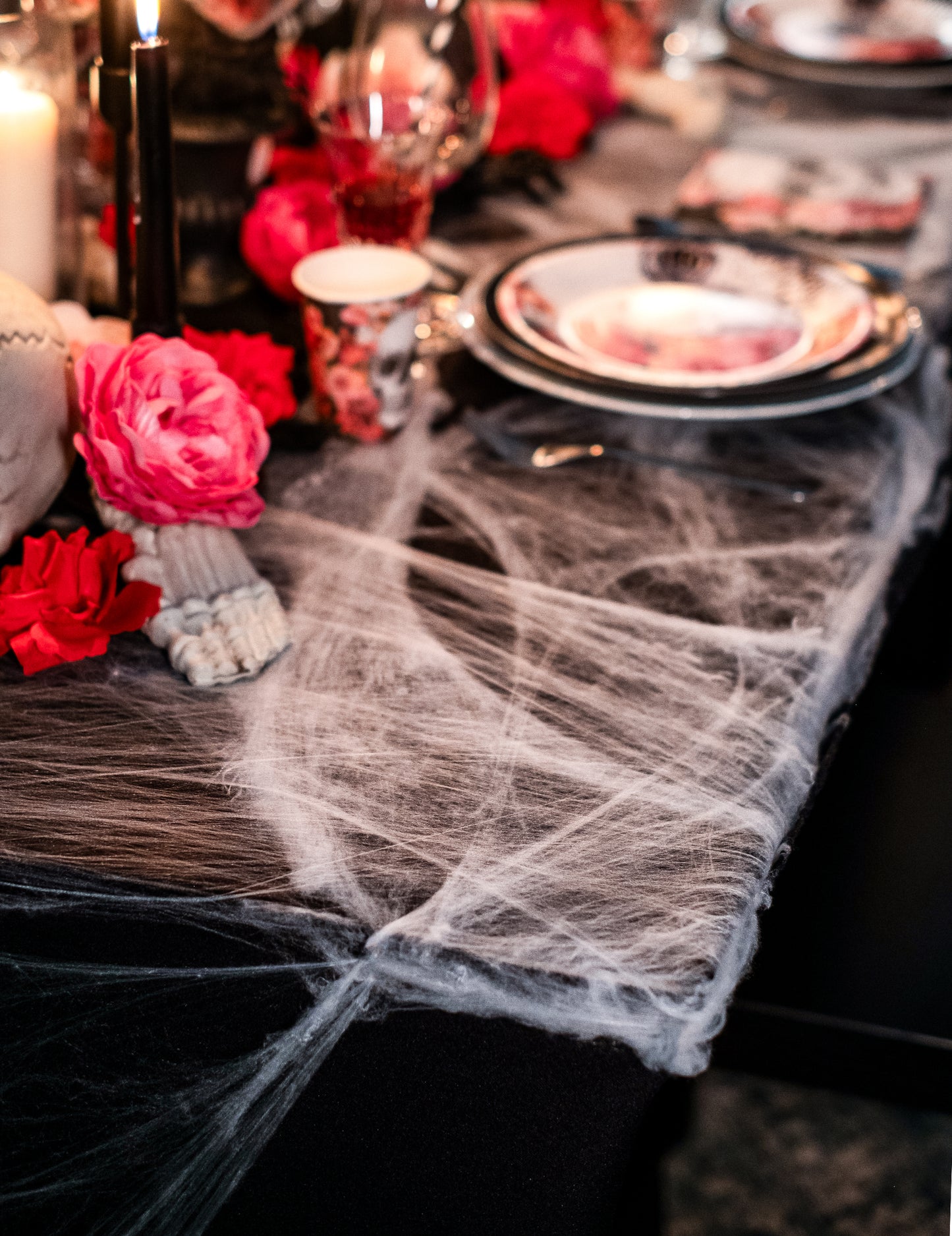 White Spider Web s pavouky 100 g Halloween