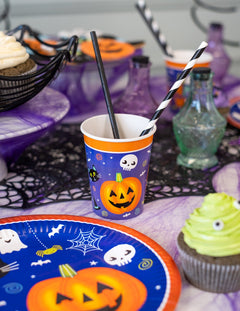 Jednorázové a opakovaně použitelné nádobí na Halloween