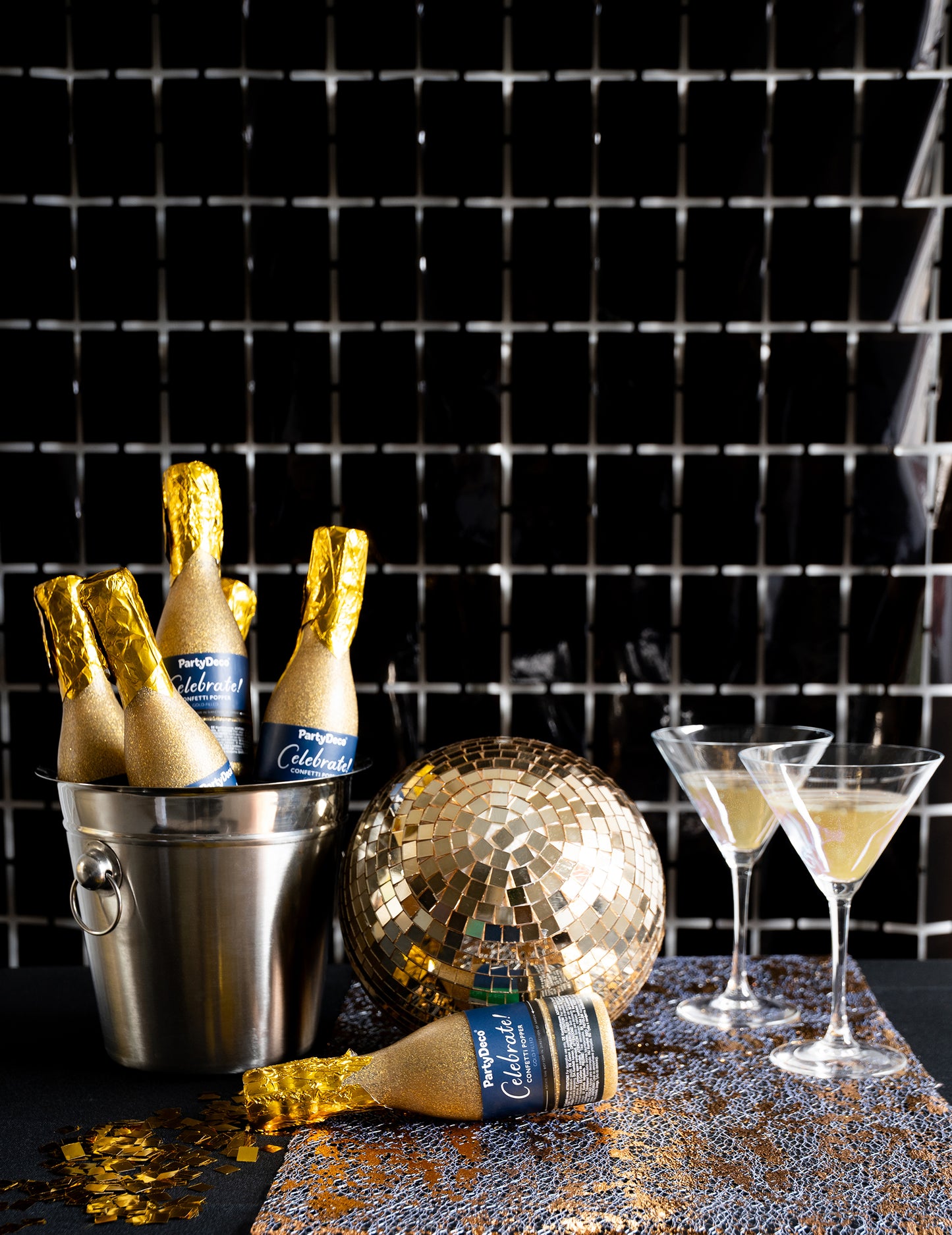 Závěs z černých čtverců 100 x 200 cm 