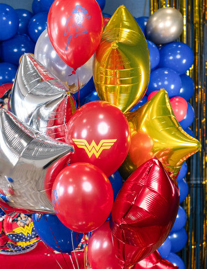 10 latexových balónků Wonder Woman™ 25 x 32 cm