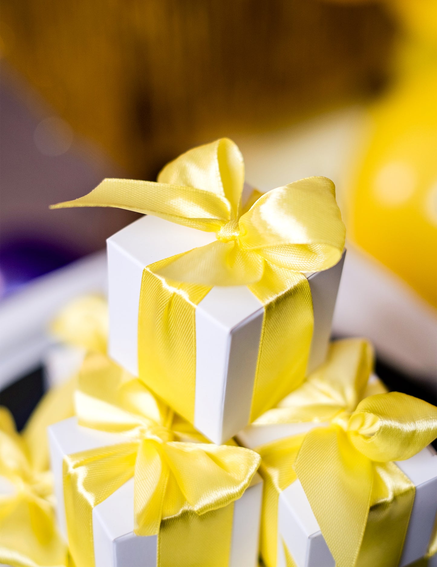 10 čtvercových bílých kartonových krabic 5 x 5 cm na sladkosti a svatby