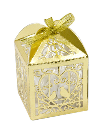 10 kovových zlatých kartonových krabiček se srdíčky a holubicí 5 x 7,5 cm