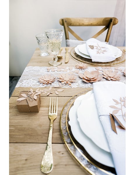 10 čtvercových kartonových krabic se štítky 6 cm