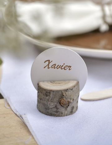 10 bílých kulatých kartonových kartiček s umístěním 4,7 cm