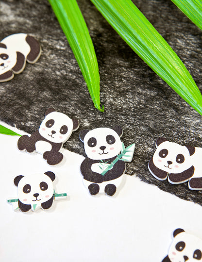 12 dřevěných konfet panda přibližně 3 cm dekorace na stůl