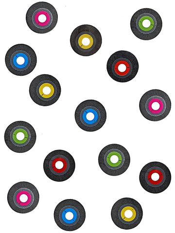 150 stolních konfet z vinylových desek
