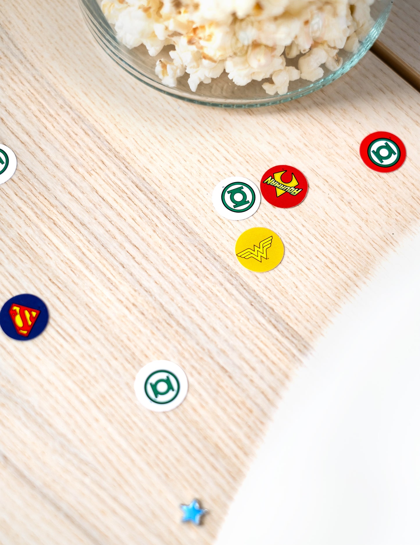 160 konfet Ligy spravedlnosti 2 cm