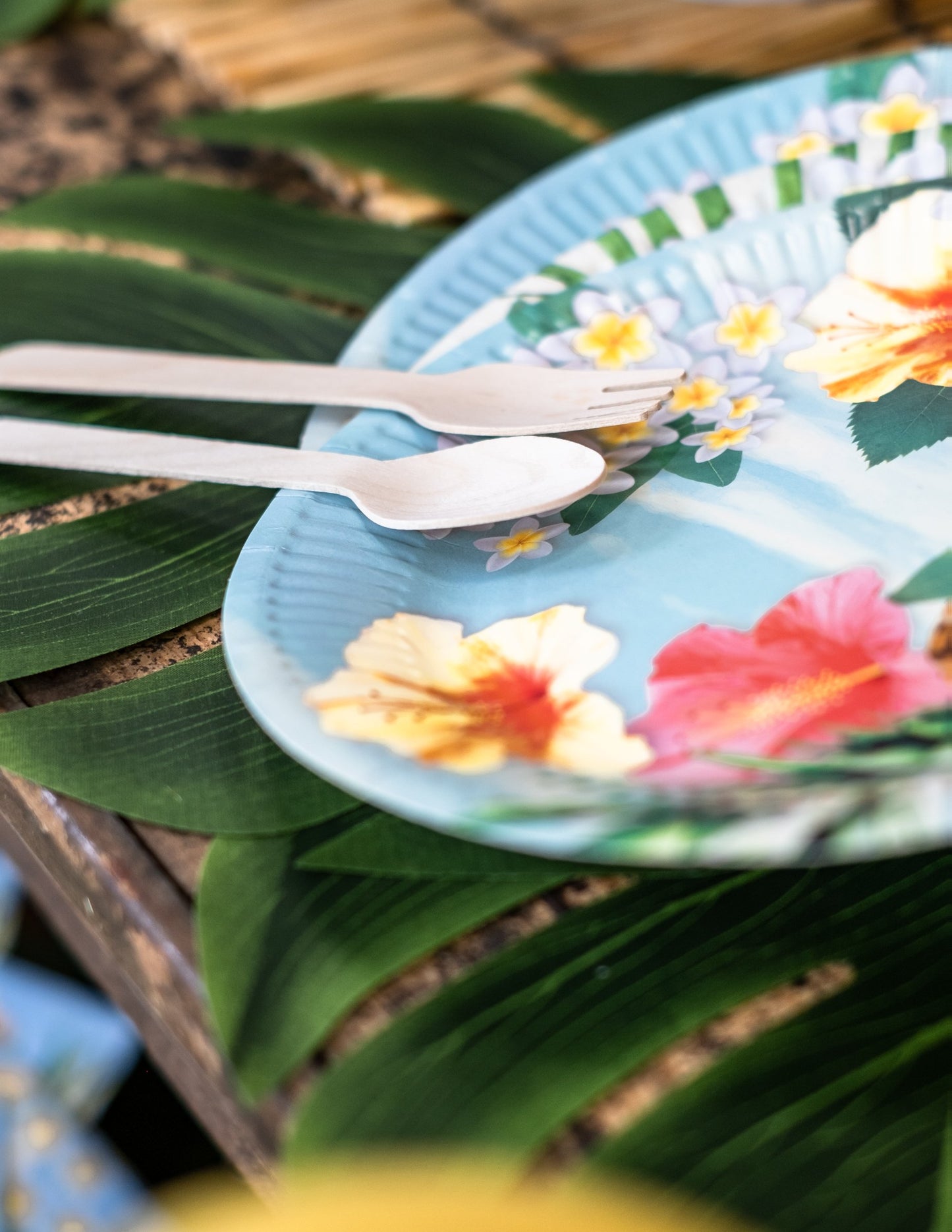 18 dřevěné příbory 16 cm přírodní rozmanité