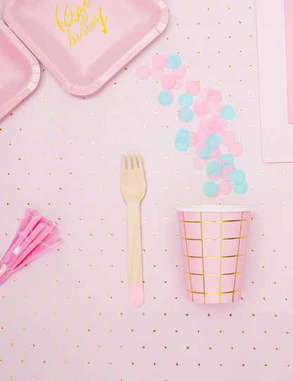 18 světle růžové dřevěné příbory 16 cm přirozené