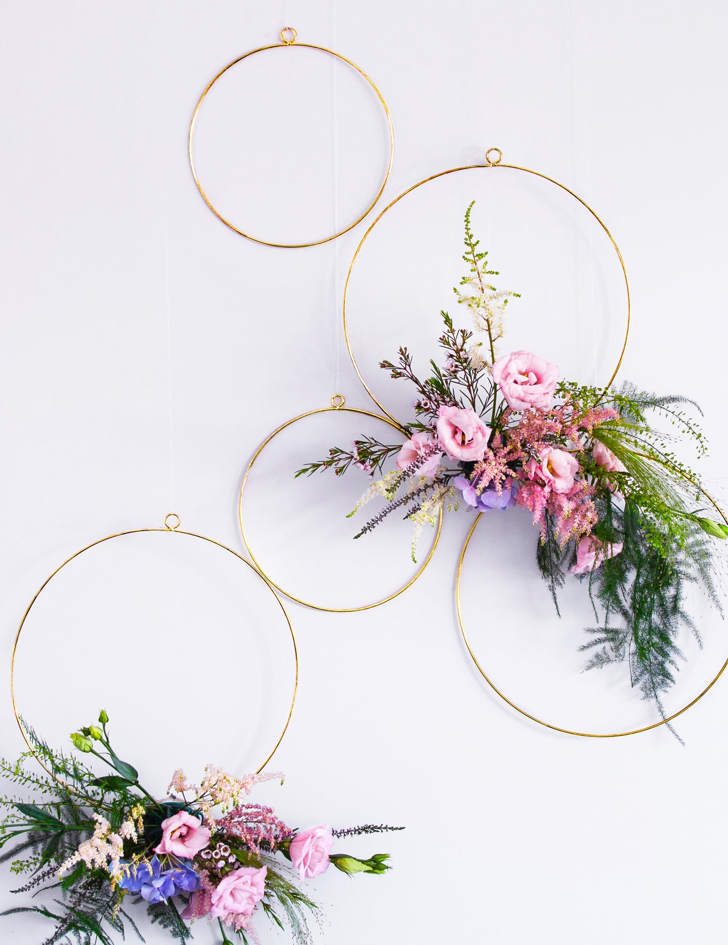 2 zlaté kruhy 20 a 28 cm kov na věnce