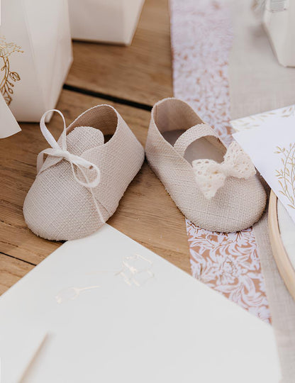 2 nádoby ve tvaru dětských botiček 8,5 x 4,5 cm plátěný efekt