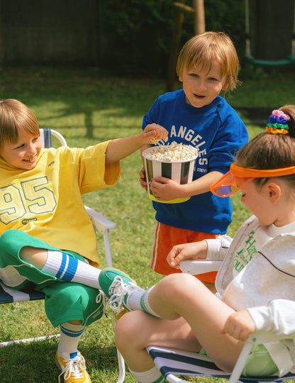 2 černobíle pruhované kartonové krabičky na svačinu 14 cm