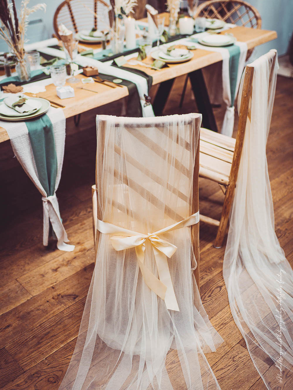 2 slonovinové závoje na židle a saténové stuhy 2,6 x 1,6 m elegantní svatební