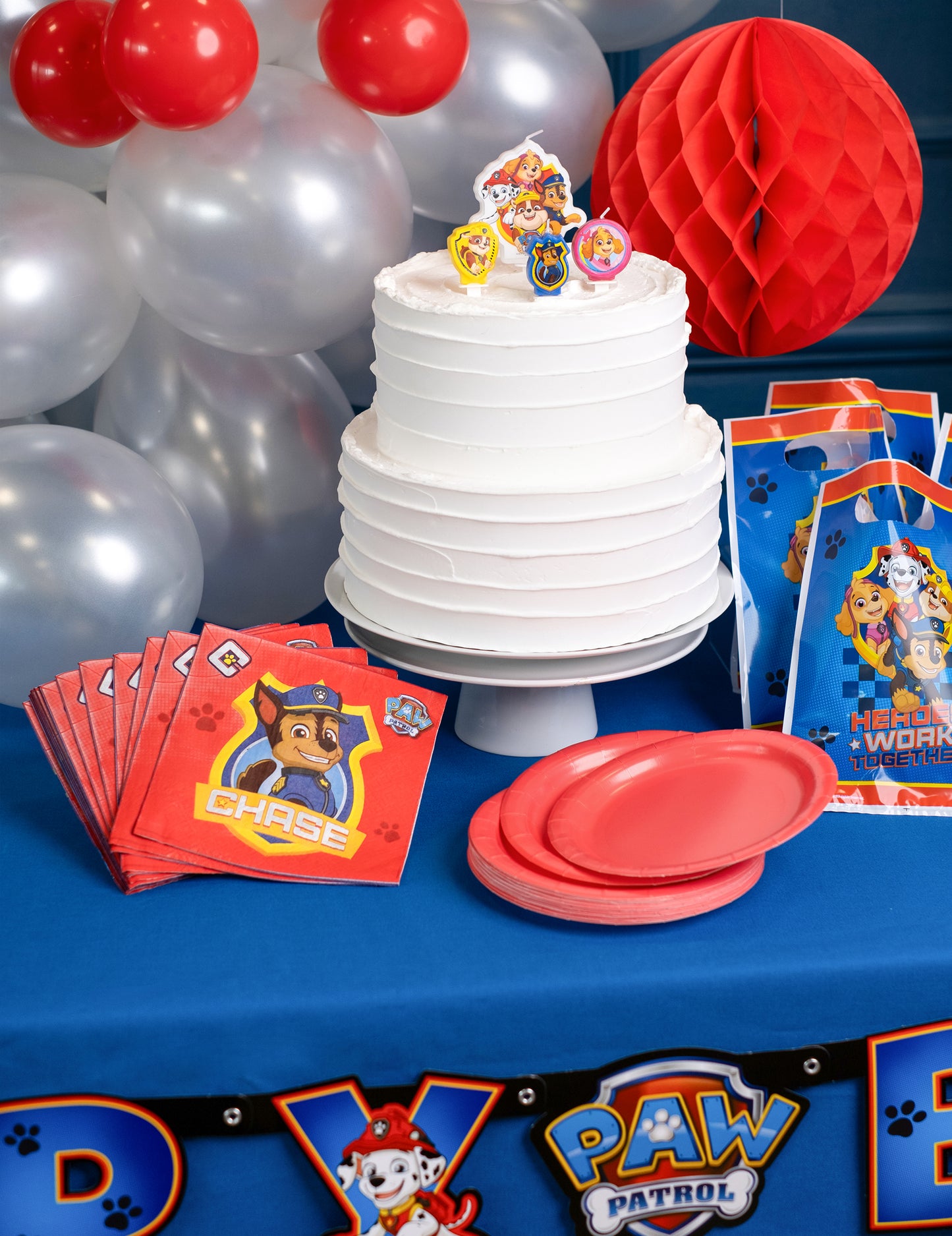 20 malých kulatých korálově červených kartonových desek 17.1 cm na dezert