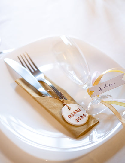 20 zlatých papírových ubrousků 33 x 33 cm na oslavu 