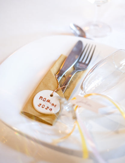 20 zlatých papírových ubrousků 33 x 33 cm na oslavu 