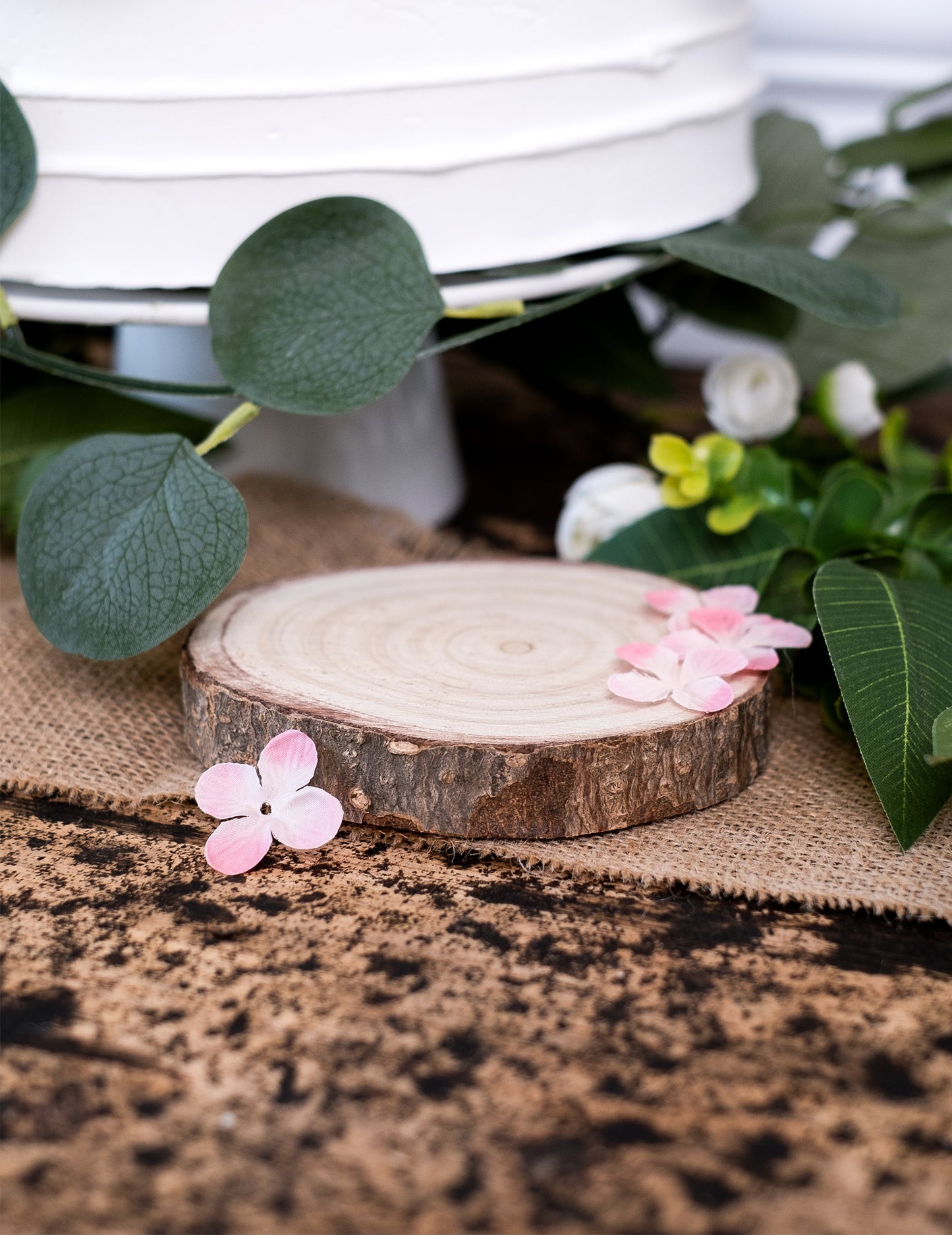 24 dekorací na stůl umělých okvětních plátků růží 3 cm