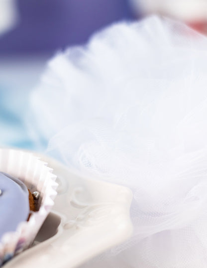 Détail de la maille vaporeuse du 3 Pompons à suspendre en tulle pour fête