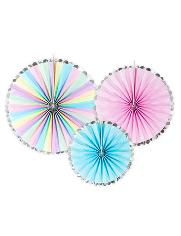 3 pastelové a stříbrné ozdobné rozety 30, 25 a 21 cm