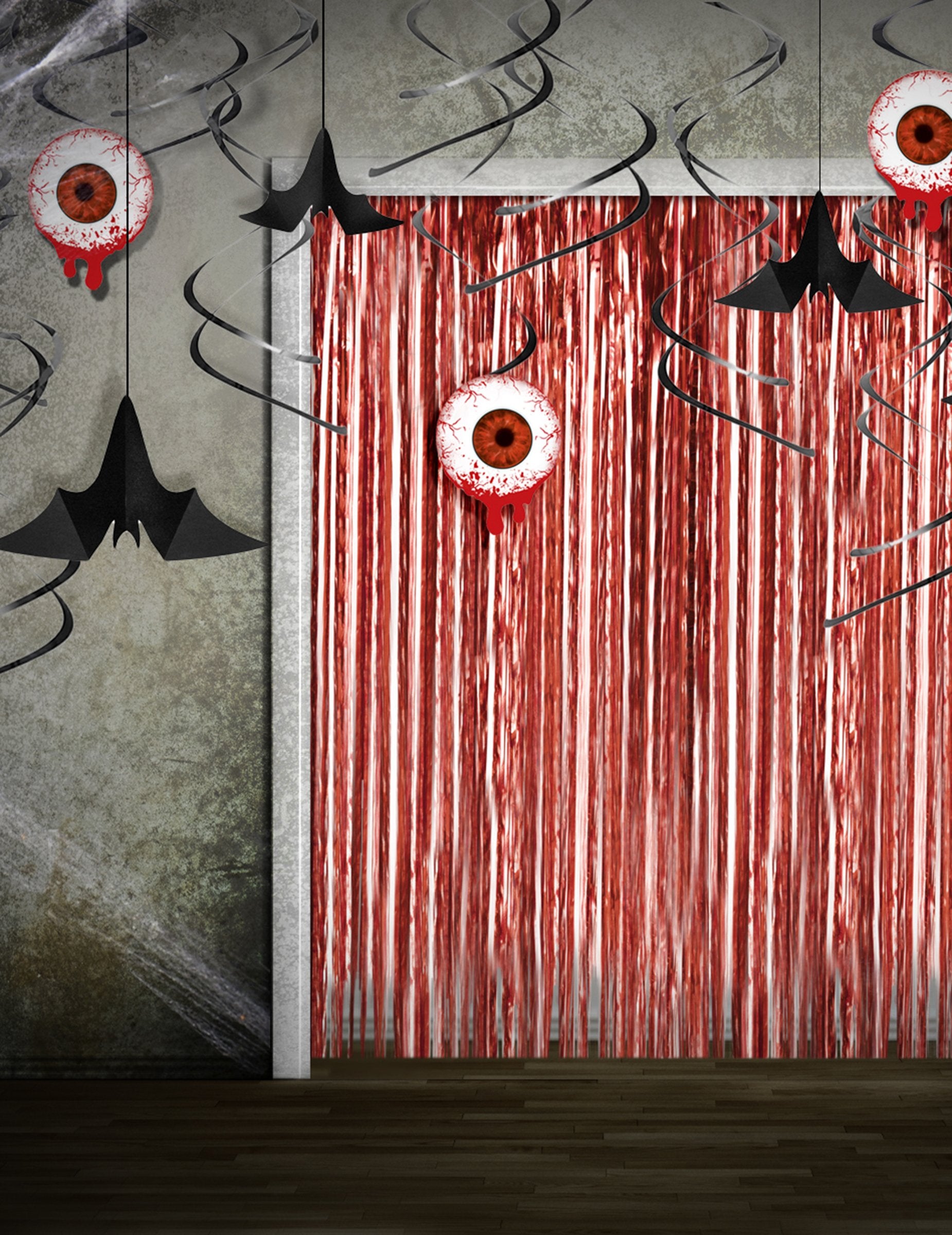 Mise en situation avec rideau rouge des suspensions en carton chauve-souris noires
