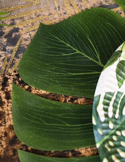 Detail textury žilkování ze sady 4 listů Monstera pro dekoraci na oslavu