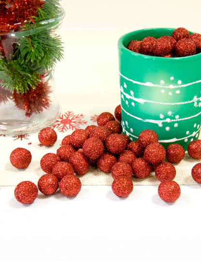 40 červených třpytivých dekoračních kuliček 10 mm v pěně