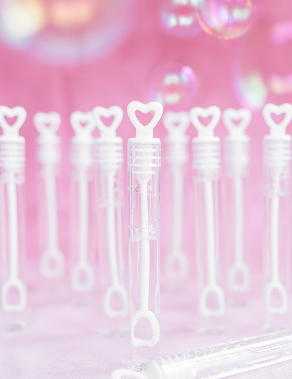 Flacons à bulles en forme de coeur pour mariage blanc