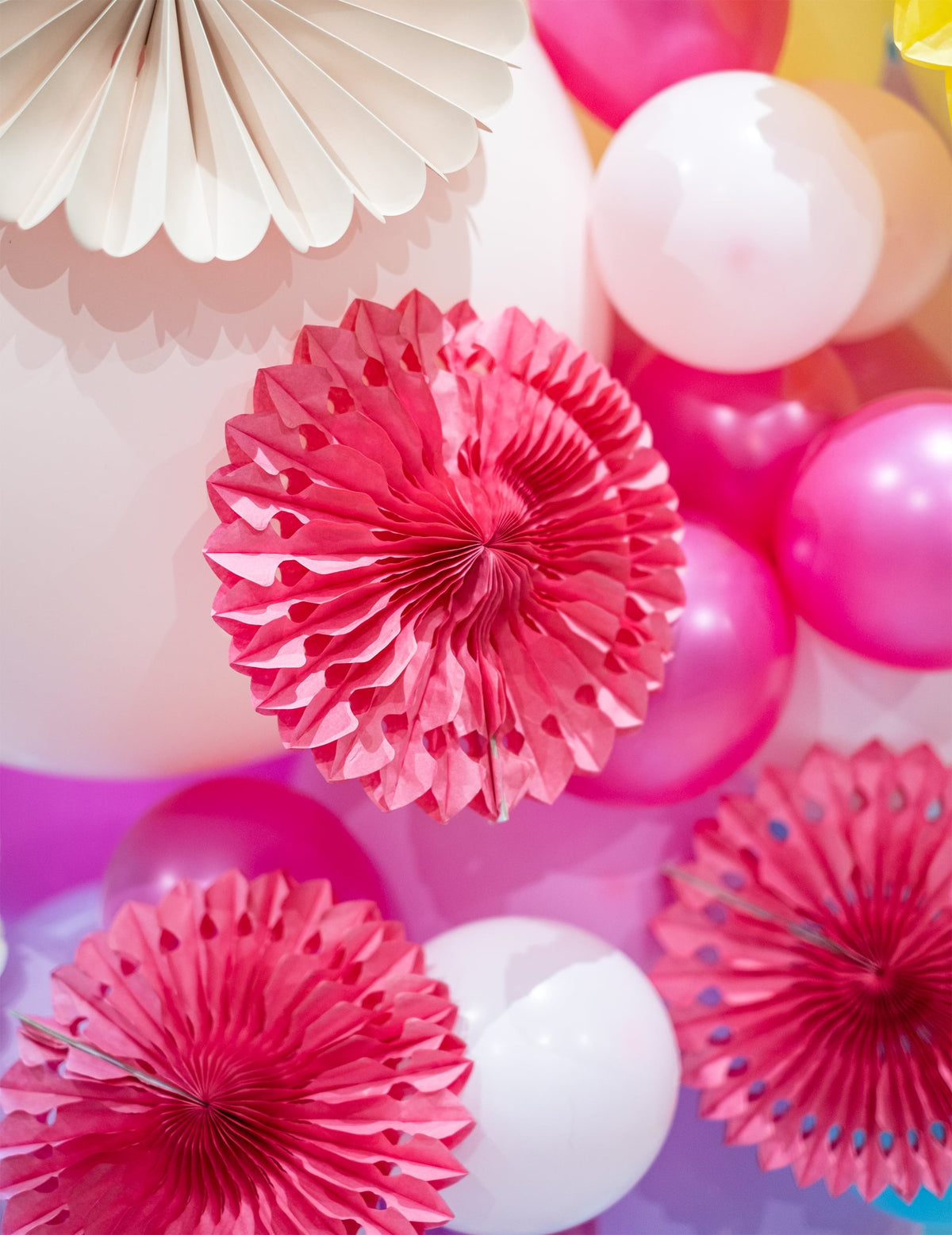 Détail des mini rosaces multicolores