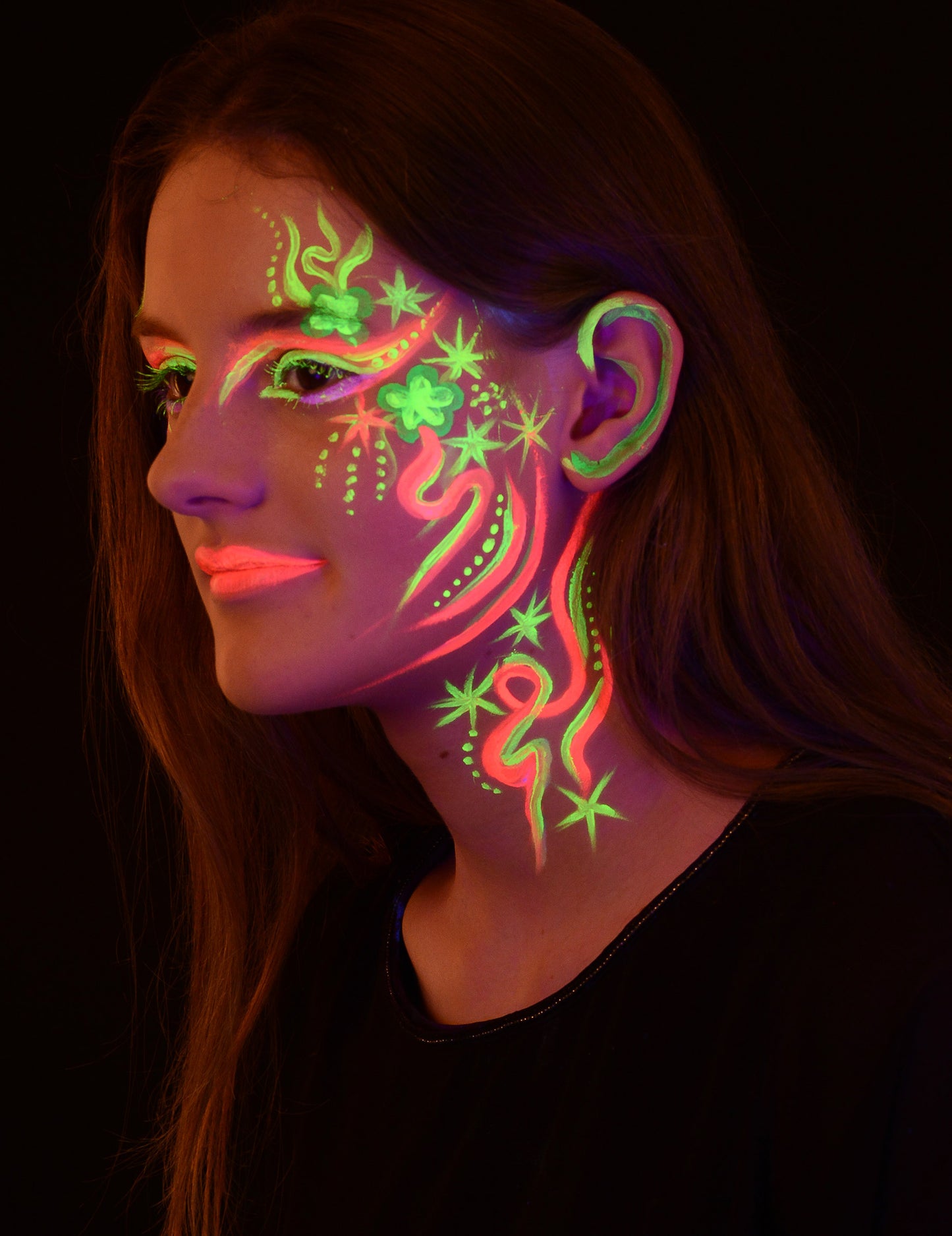 Maquillage sur le visage et le cou du 6 crayons gras fluo UV pour enfant multicolore