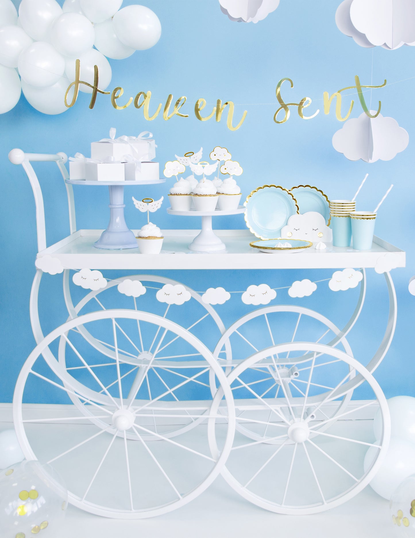 6 bílých a zlatých papírových obalů na košíčky pro svatby