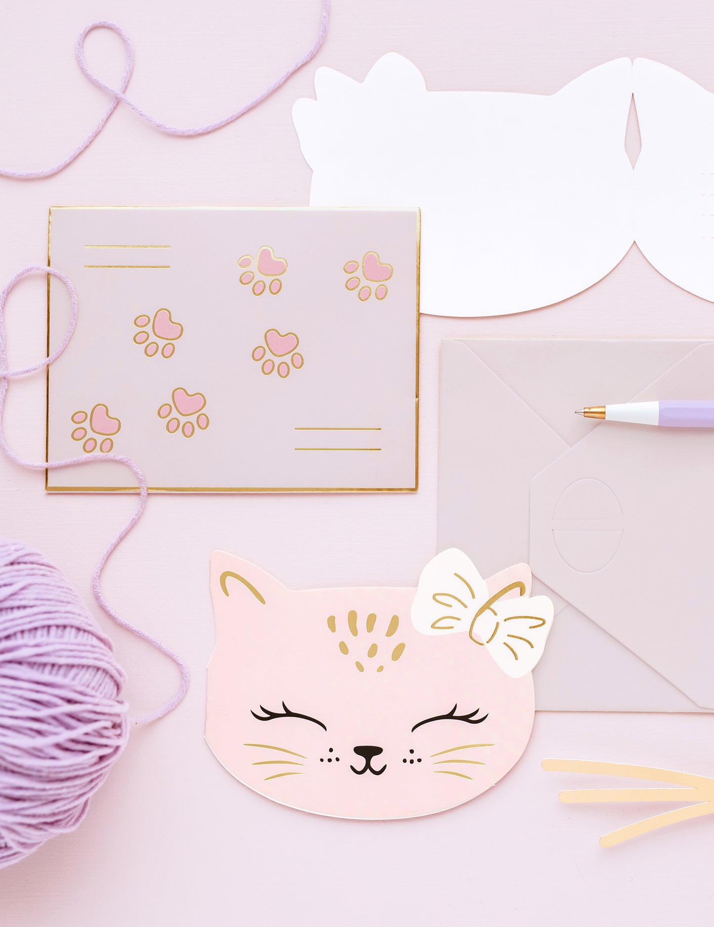 6 pozvánek s růžovými obálkami kotě k narozeninám