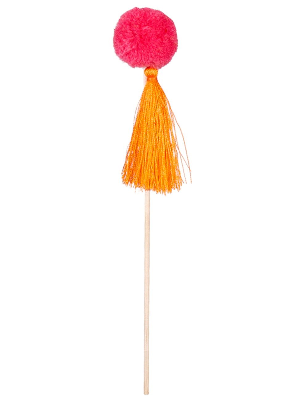 Mise en situation sur une table de fête du pics en bois pompons colorés pour fête
