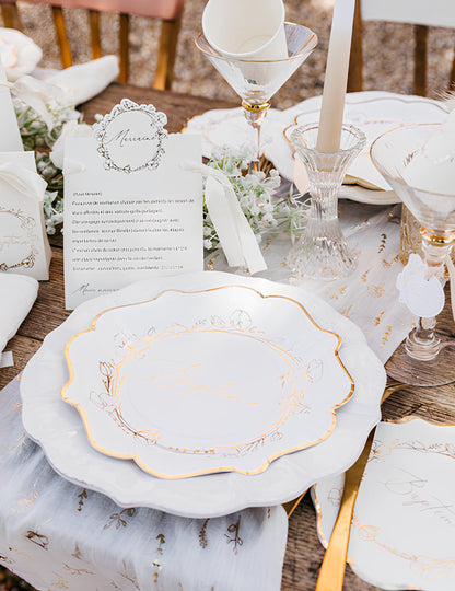 8 křestních papírových talířů 23 cm zlaté květy