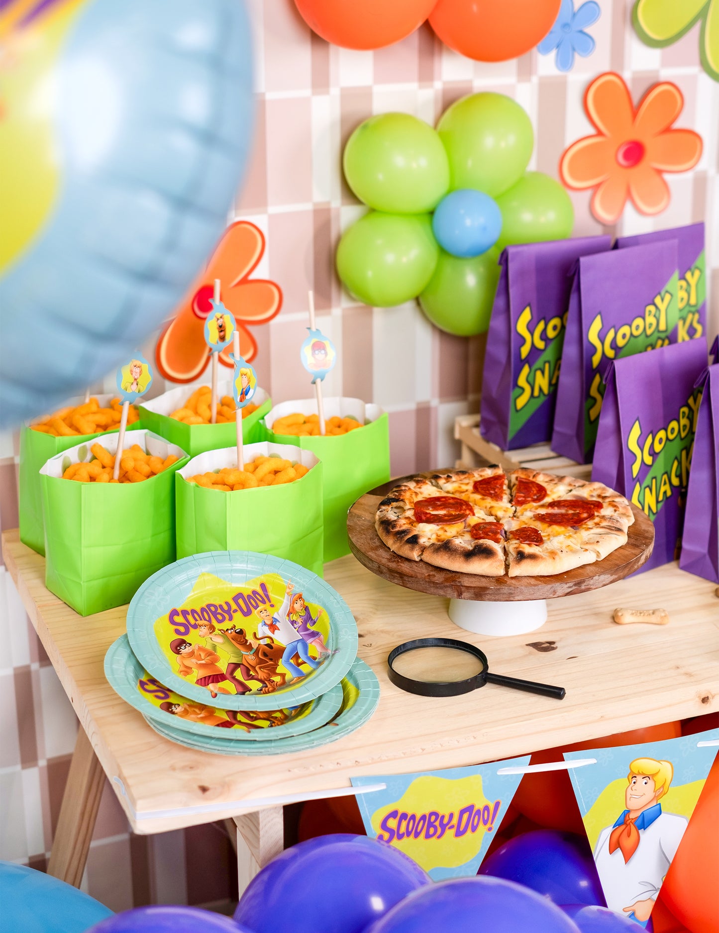 8 papírových talířů Scooby-Doo 23 cm