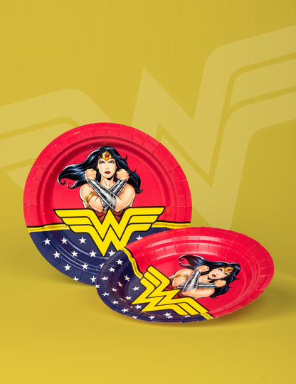 8 Wonder Woman™ 23 papírových talířů cm