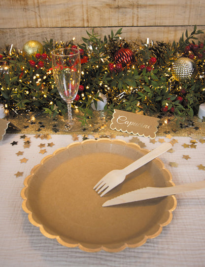 8 talířů z kraftového a zlatého vroubkovaného kartonu, 23 cm