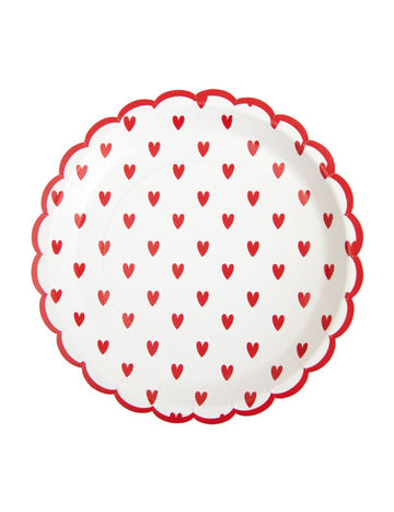 8 malých srdíček vroubkovaných papírových talířů 23 cm