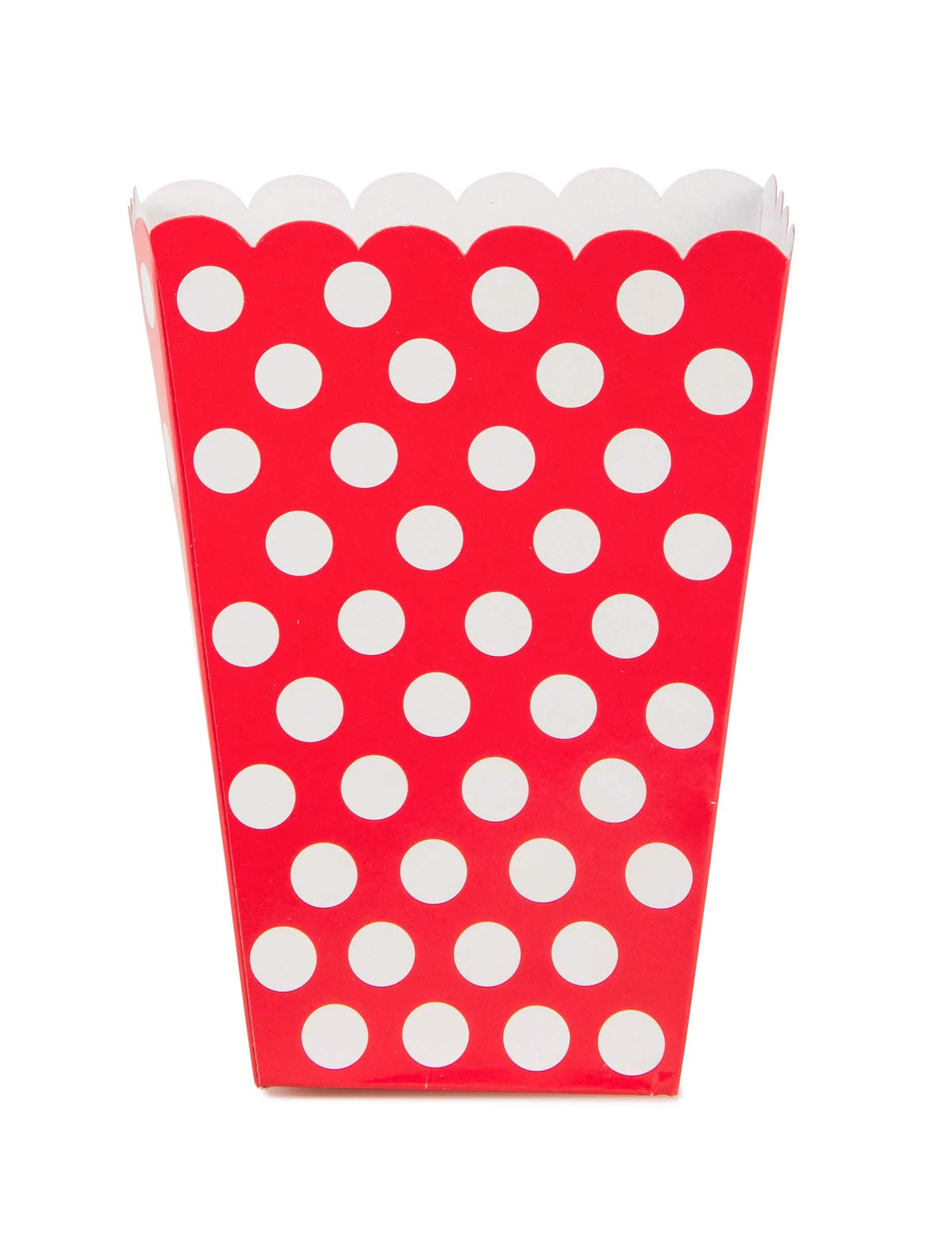 Pohled zepředu na červenou krabici na popcorn s bílými puntíky