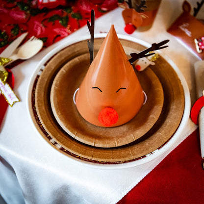 8 kartonových čepiček Rudolph s červeným bambulkou 11 x 17 cm 