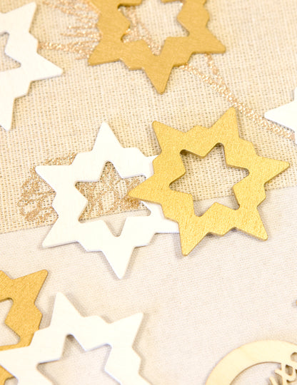 8 bílých a zlatých hvězdicových dřevěných stolních konfet 5 x 4,4 cm na Vánoce