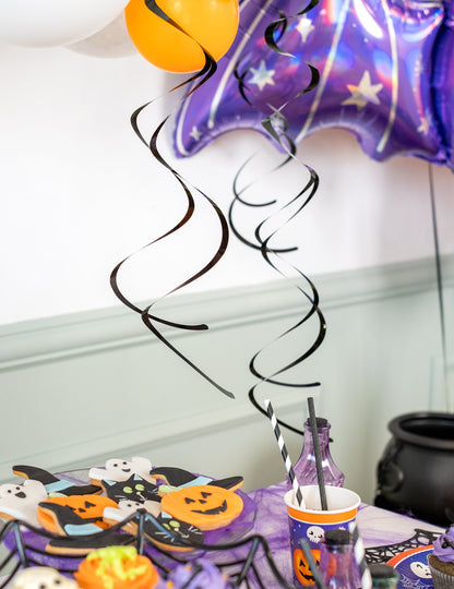 8 černých spirálových dekorací