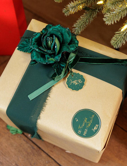 8 étiquettes Joyeux Noël L'Intemporel vert anglais et or 4,5 cm
