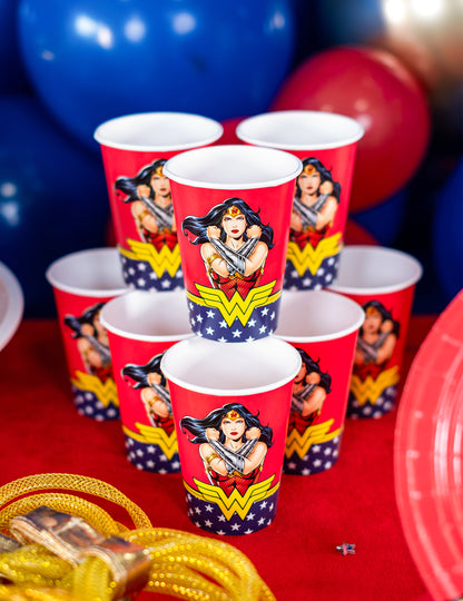 8 papírových kelímků Wonder Woman™ 210 ml