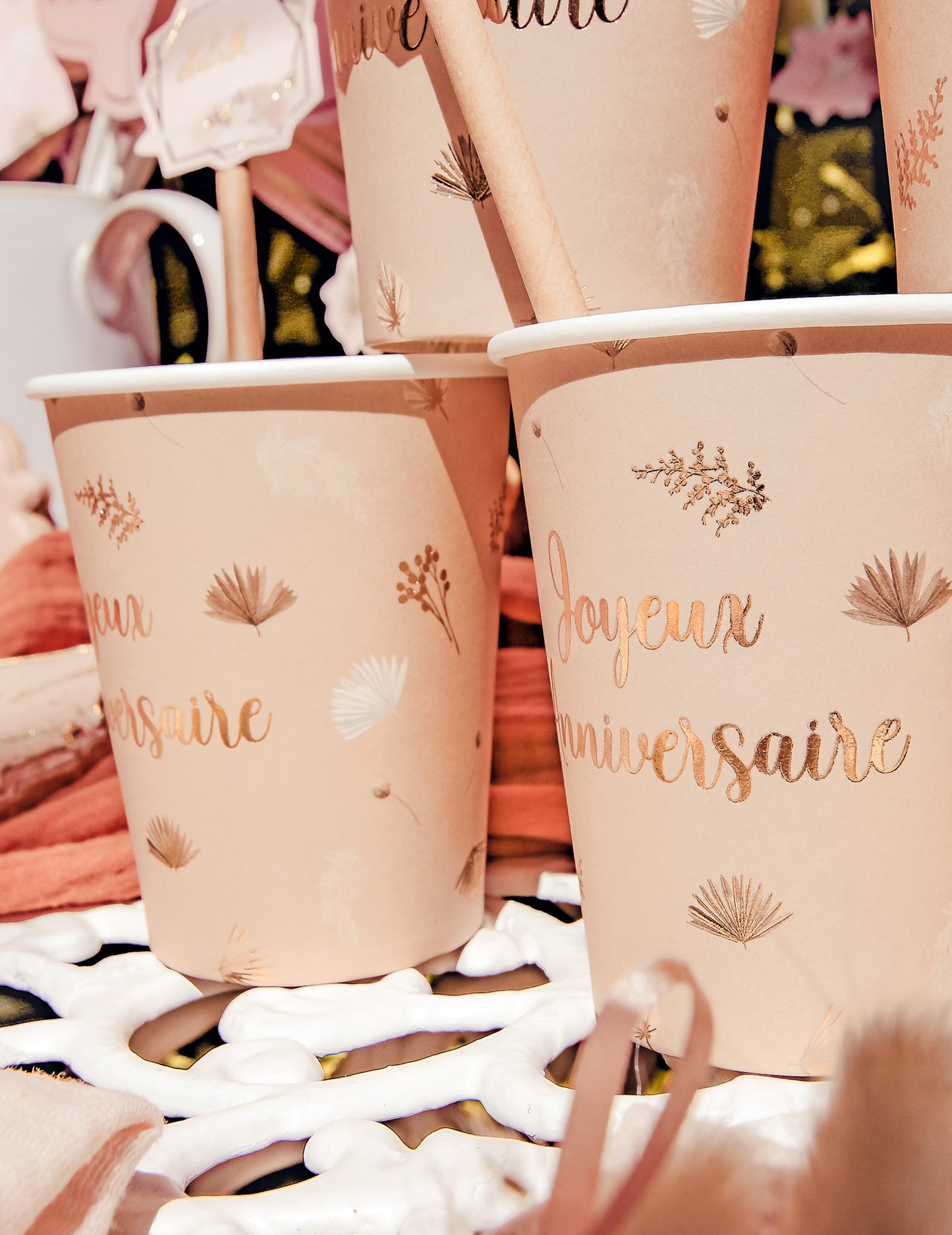 8 kelímků Veselé narozeniny boho blush a zlaté 255 ml z kartonu 