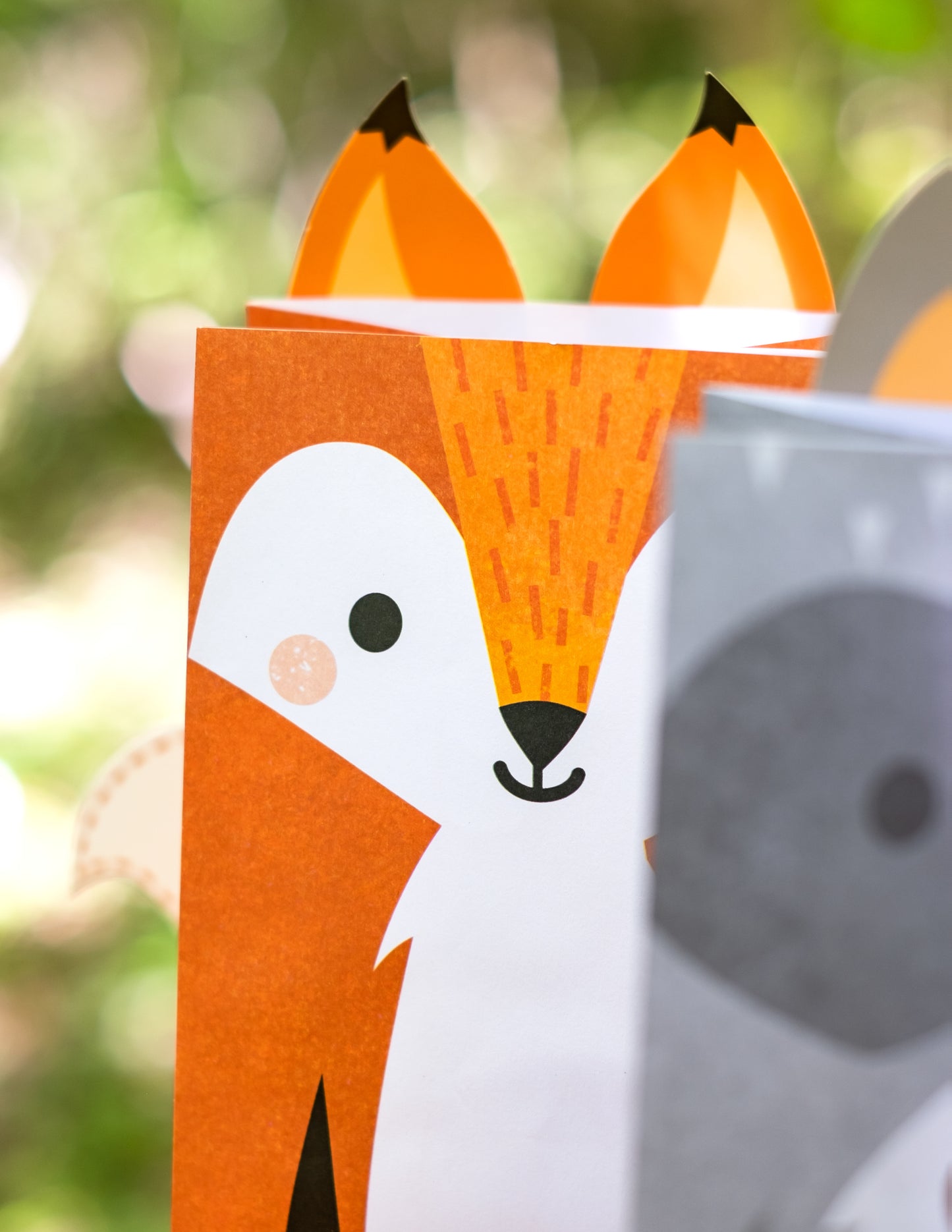 8 dárkových papírových sáčků z lesních zvířat 11,4 x 20 cm liščí bobr