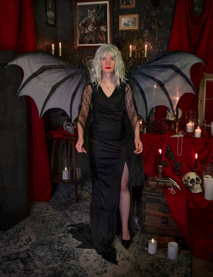 Obří křídla dospělého netopýra